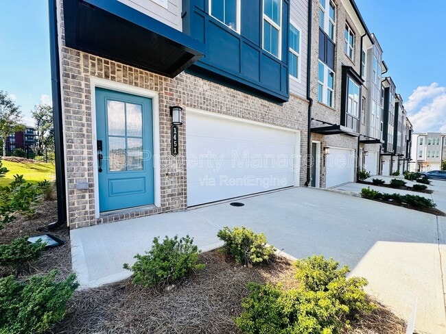 1451 Creekside Cir NW in Atlanta, GA - Building Photo - Building Photo