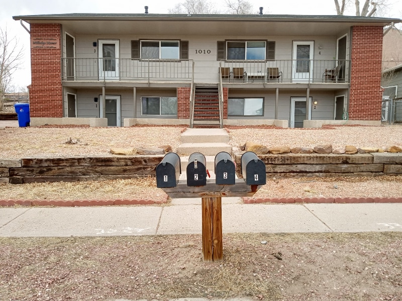 1010 Western Dr in Colorado Springs, CO - Building Photo