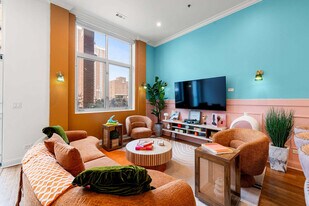 33 S Ashland Ave in Chicago, IL - Building Photo