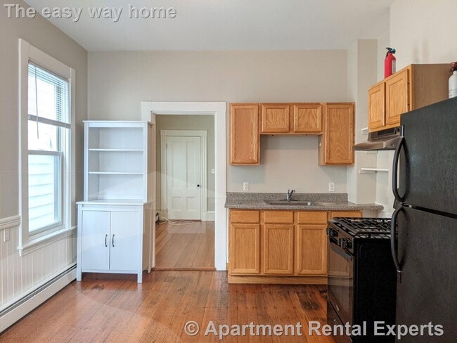 18 Park Ave, Unit 1