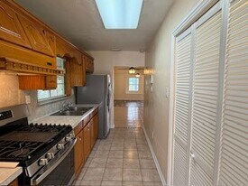 307 Campbell Ave in Pasadena, TX - Building Photo