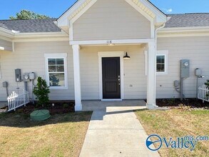 118 Foster Wy Dr in Huntsville, AL - Building Photo - Building Photo