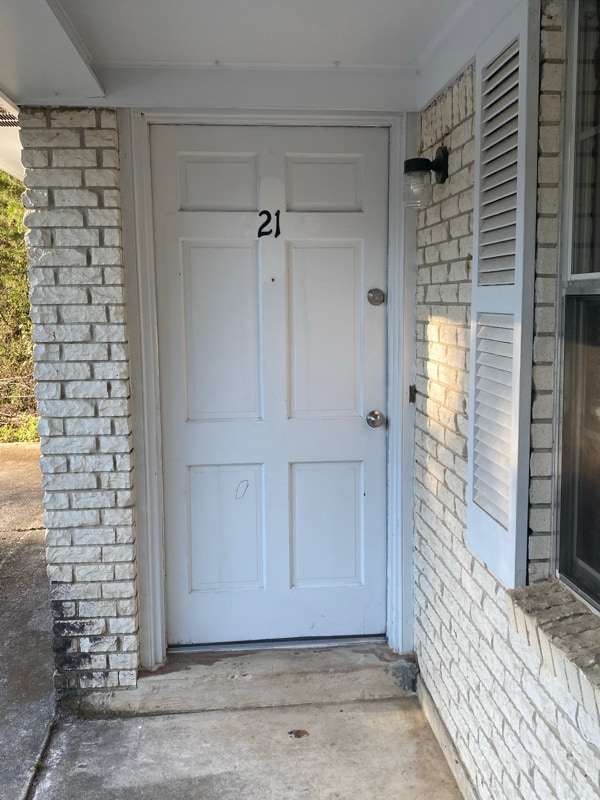 property at 726 N Slemons St