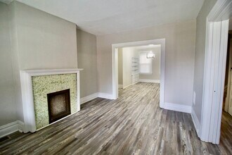 5444 Black St in Pittsburgh, PA - Building Photo - Building Photo