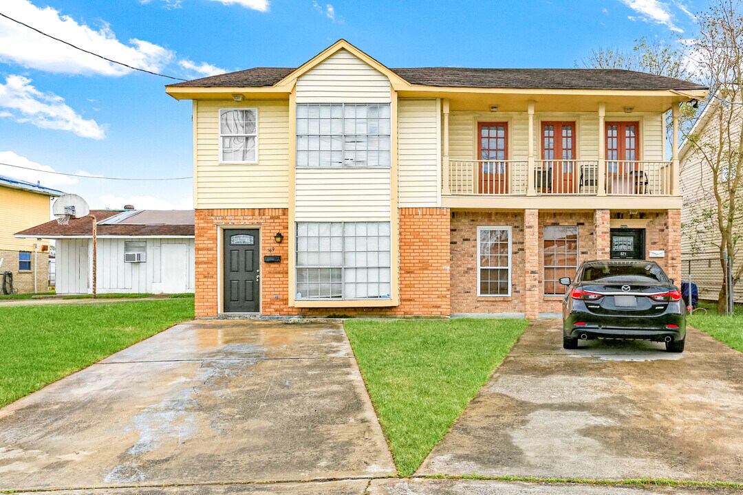 569 Magnolia Dr in Marrero, LA - Building Photo