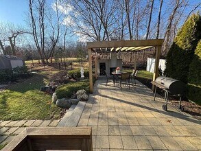 83 Whiting St in Cranston, RI - Building Photo - Building Photo