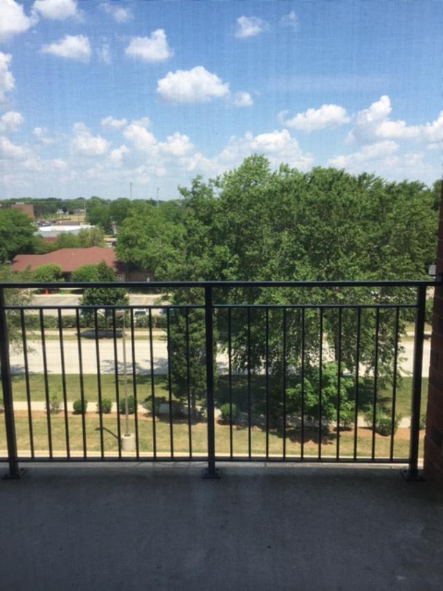 3420 N Old Arlington Heights Rd-Unit -401 in Arlington Heights, IL - Building Photo - Building Photo