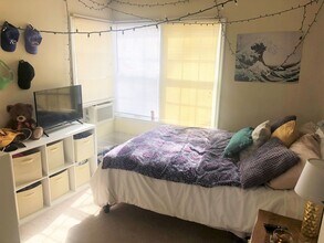 731 Bluemont Ave in Manhattan, KS - Building Photo - Building Photo