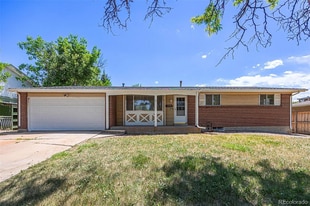 12058 E Virginia Pl in Aurora, CO - Building Photo