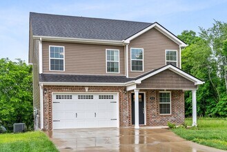 913 Lutz Ln in Clarksville, TN - Building Photo - Building Photo