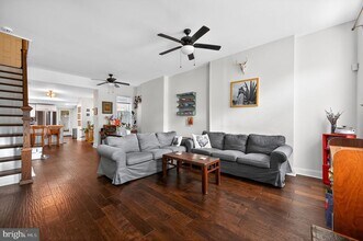 2211 N Howard St in Philadelphia, PA - Building Photo - Building Photo