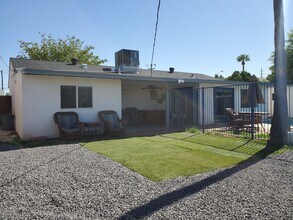 8020 E Monte Vista Rd in Scottsdale, AZ - Building Photo - Building Photo