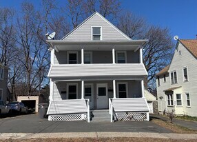 196 Greene St, Unit 2 in Bristol, CT - Building Photo