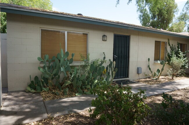 3304 S Parkside Dr in Tempe, AZ - Foto de edificio - Building Photo