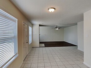 26881 Monarch Manor Ln in Humble, TX - Building Photo - Building Photo