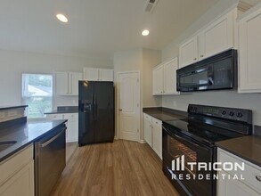1134 Blue Topaz Dr in Dallas, NC - Building Photo - Building Photo