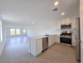 28722 Texas Sparrow Ln in Hockley, TX - Foto de edificio - Building Photo