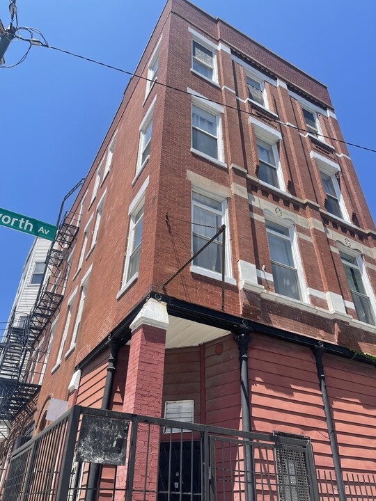 1400 N Bosworth Ave in Chicago, IL - Building Photo
