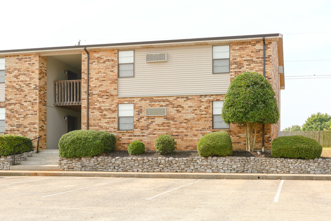 Paddock Place in Clarksville, TN - Building Photo