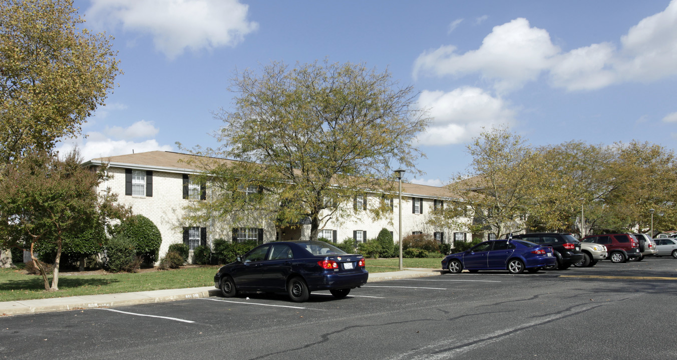 Dove Landing in Virginia Beach, VA - Building Photo