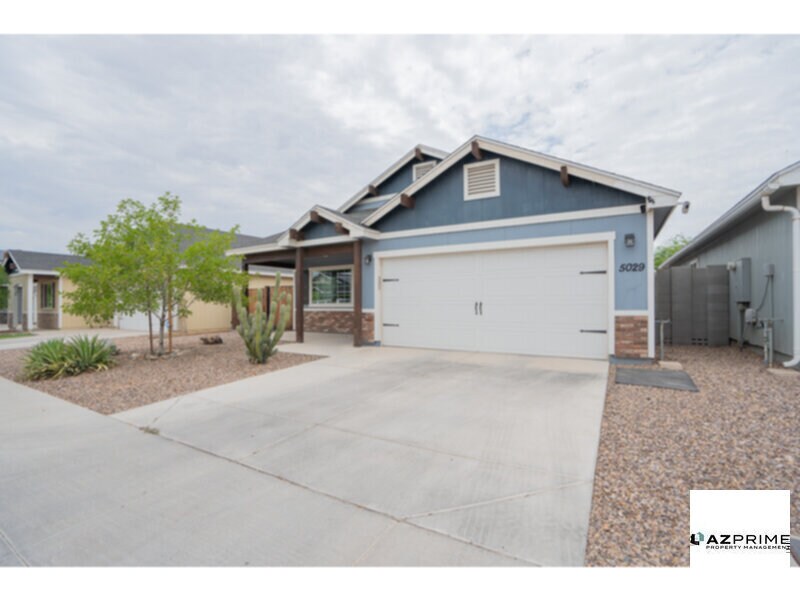 5029 S 11th Pl in Phoenix, AZ - Building Photo