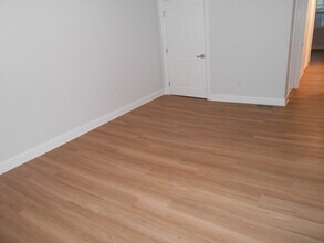 50 Greenhouse Rd in Bridgeport, CT - Building Photo - Building Photo