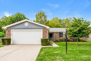 11714 Madden Ln in Fishers, IN - Building Photo