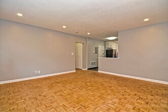 35 Lake Shore Ct in Boston, MA - Building Photo - Building Photo