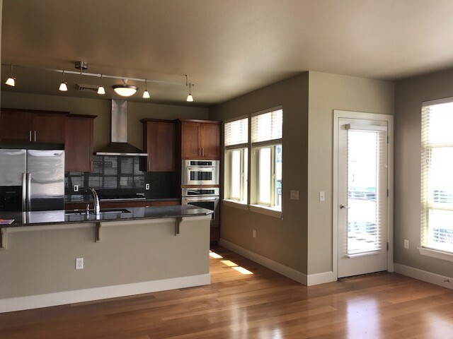property at 406 S 13th St