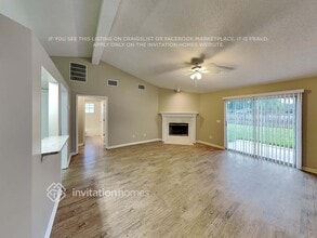 3618 Pond Ridge Ct E in Jacksonville, FL - Foto de edificio - Building Photo