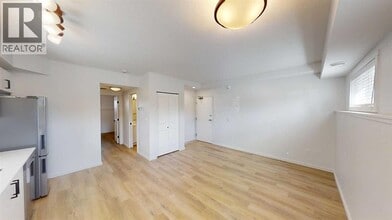 10101-10105 105 Ave in Grande Prairie, AB - Building Photo - Building Photo