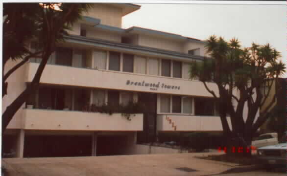 11936 Darlington Ave in Los Angeles, CA - Building Photo - Building Photo