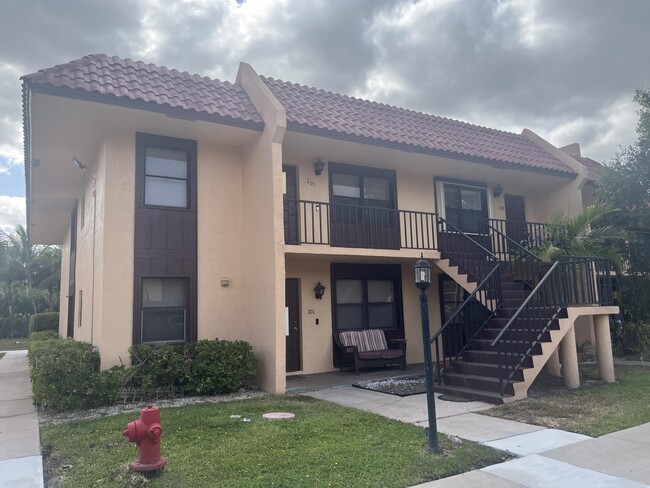 property at 5975 Forest Hill Blvd