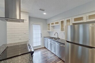 202 Colony Dr in Arlington, TX - Building Photo - Building Photo