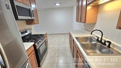 7330 York Ave S in Minneapolis, MN - Building Photo - Building Photo