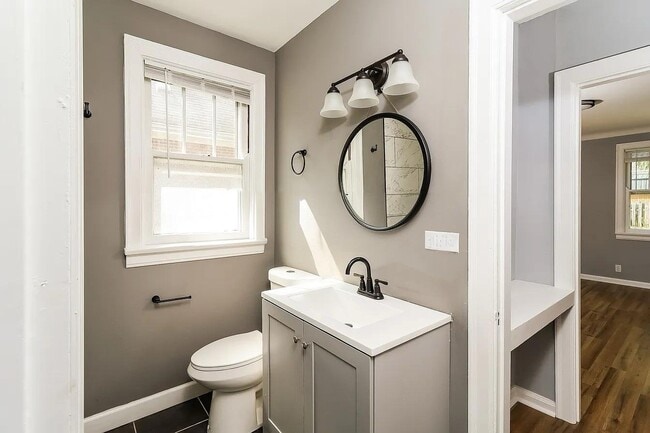 property at 1522 Kinney Ave