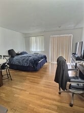 1039 Commonwealth Ave in Boston, MA - Building Photo - Building Photo