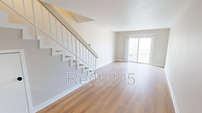 309 E Surfside Dr in Port Hueneme, CA - Building Photo - Building Photo