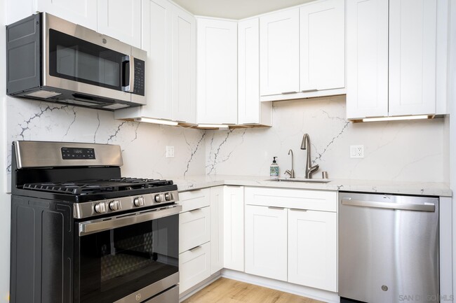 property at 1937 Reed Ave