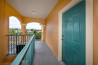 2733 Via Cipriani in Clearwater, FL - Building Photo - Building Photo