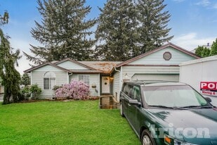 2419 NE 164th Ave in Vancouver, WA - Building Photo