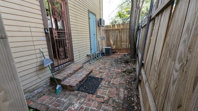 814-812 Frenchmen St in New Orleans, LA - Building Photo - Building Photo