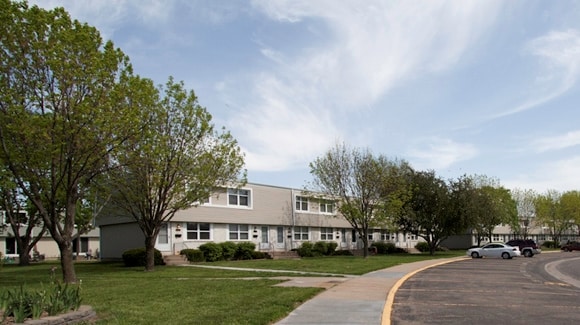 Prairie Glen Townhouses in Manhattan, KS - Building Photo