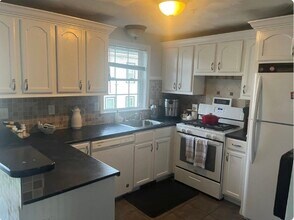 138 Mt Washington St in Lowell, MA - Foto de edificio - Building Photo