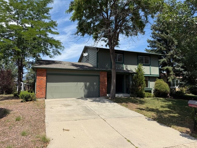 3140 Westcliff Dr W in Colorado Springs, CO - Building Photo - Building Photo