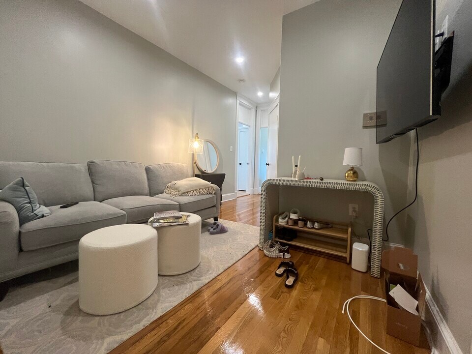 63 Park Dr, Unit #15 in Boston, MA - Building Photo