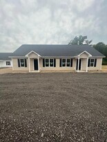 160 Clayton James Rd in Jacksonville, NC - Building Photo