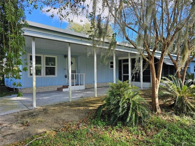 354 Ivanhoe Cir in Lady Lake, FL - Building Photo - Building Photo