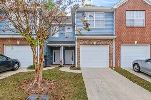 1320 Hendrix Rd in Tallahassee, FL - Building Photo