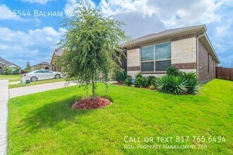 15544 Balham Pass in Justin, TX - Building Photo - Building Photo